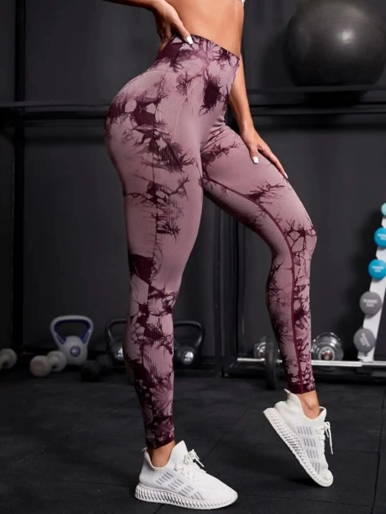 High Waist Tights: Elastic Comfort for Every Workout