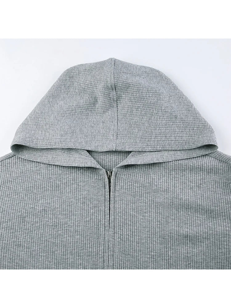 Sweatshirt Suit: Knitted Comfort with a Stylish Edge