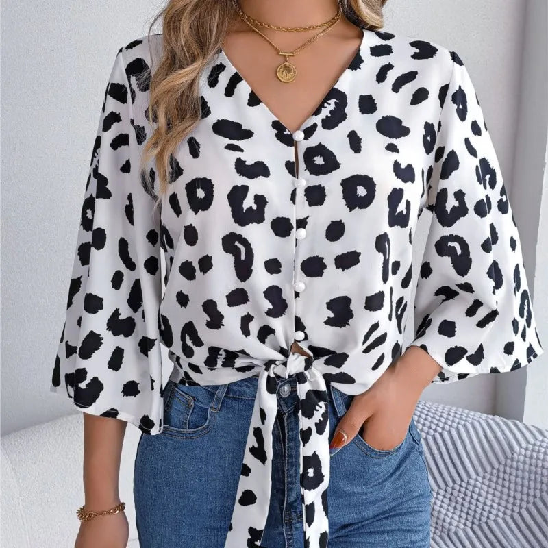 Femme Moderne: Leopard Print Elegance