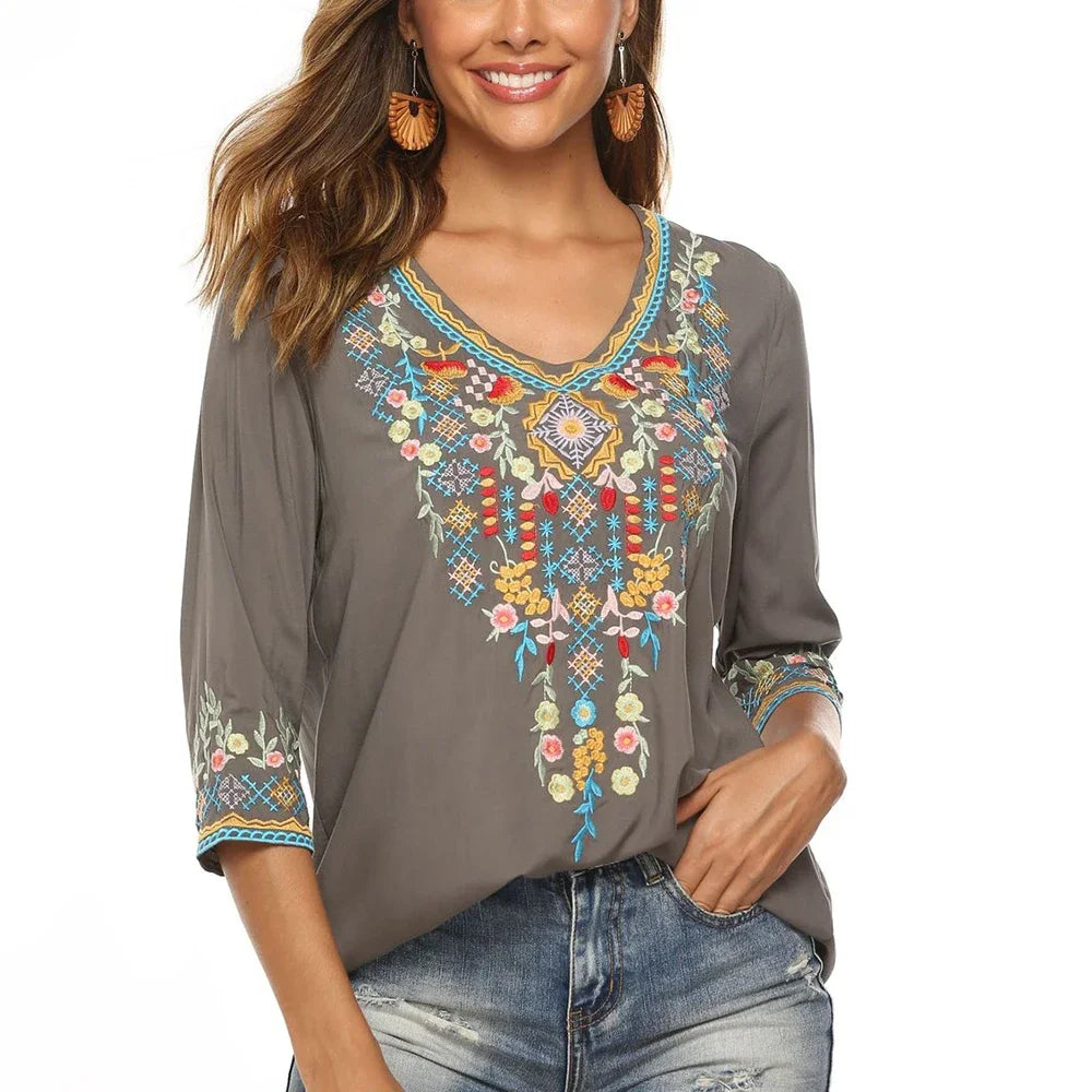 Ethnic Top: Hippie Vibes in a Classic Blouse