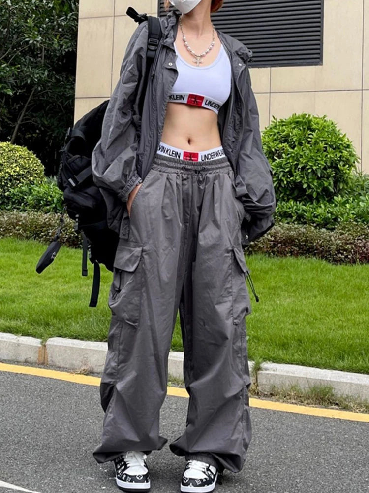 Streetwear Cargo: Parachute Style with Hippie Charm