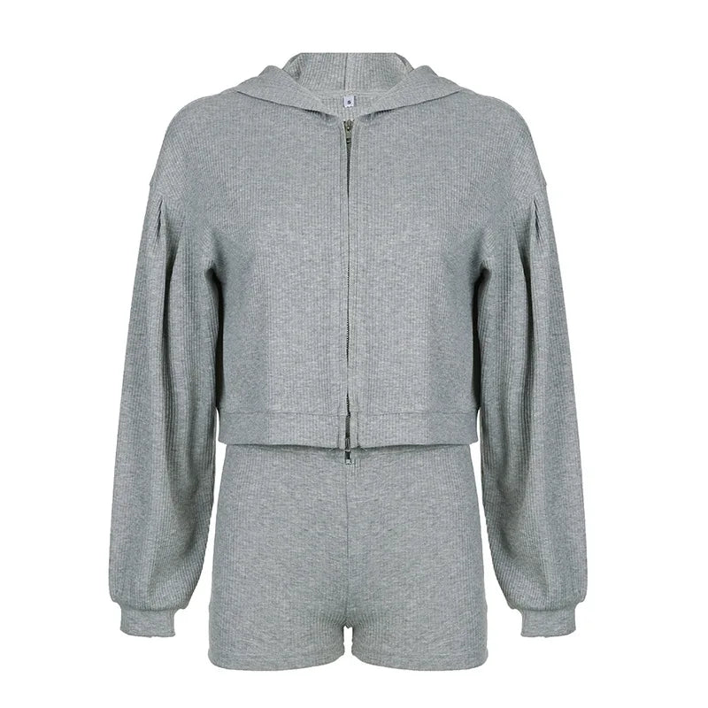 Sweatshirt Suit: Knitted Comfort with a Stylish Edge