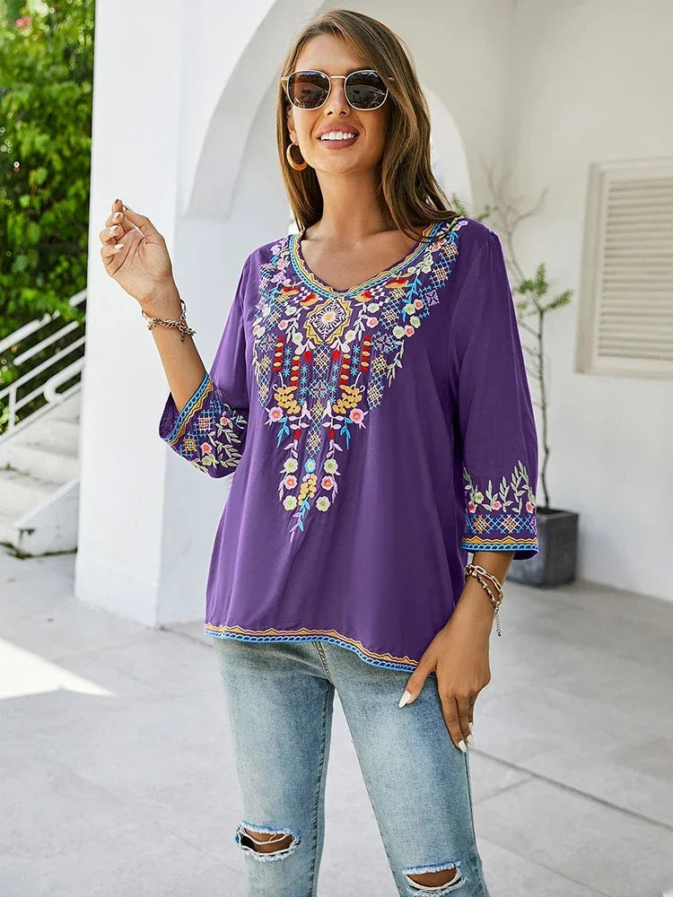 Ethnic Top: Hippie Vibes in a Classic Blouse