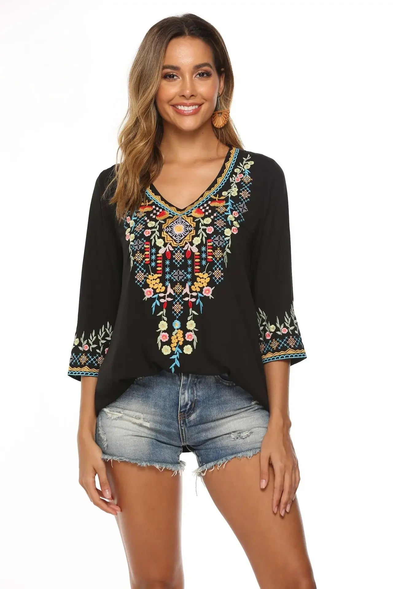 Ethnic Top: Hippie Vibes in a Classic Blouse