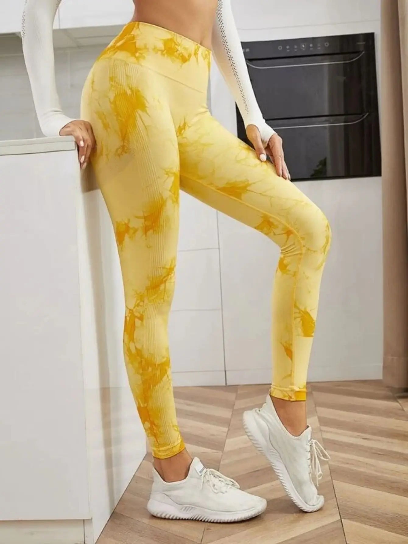 High Waist Tights: Elastic Comfort for Every Workout