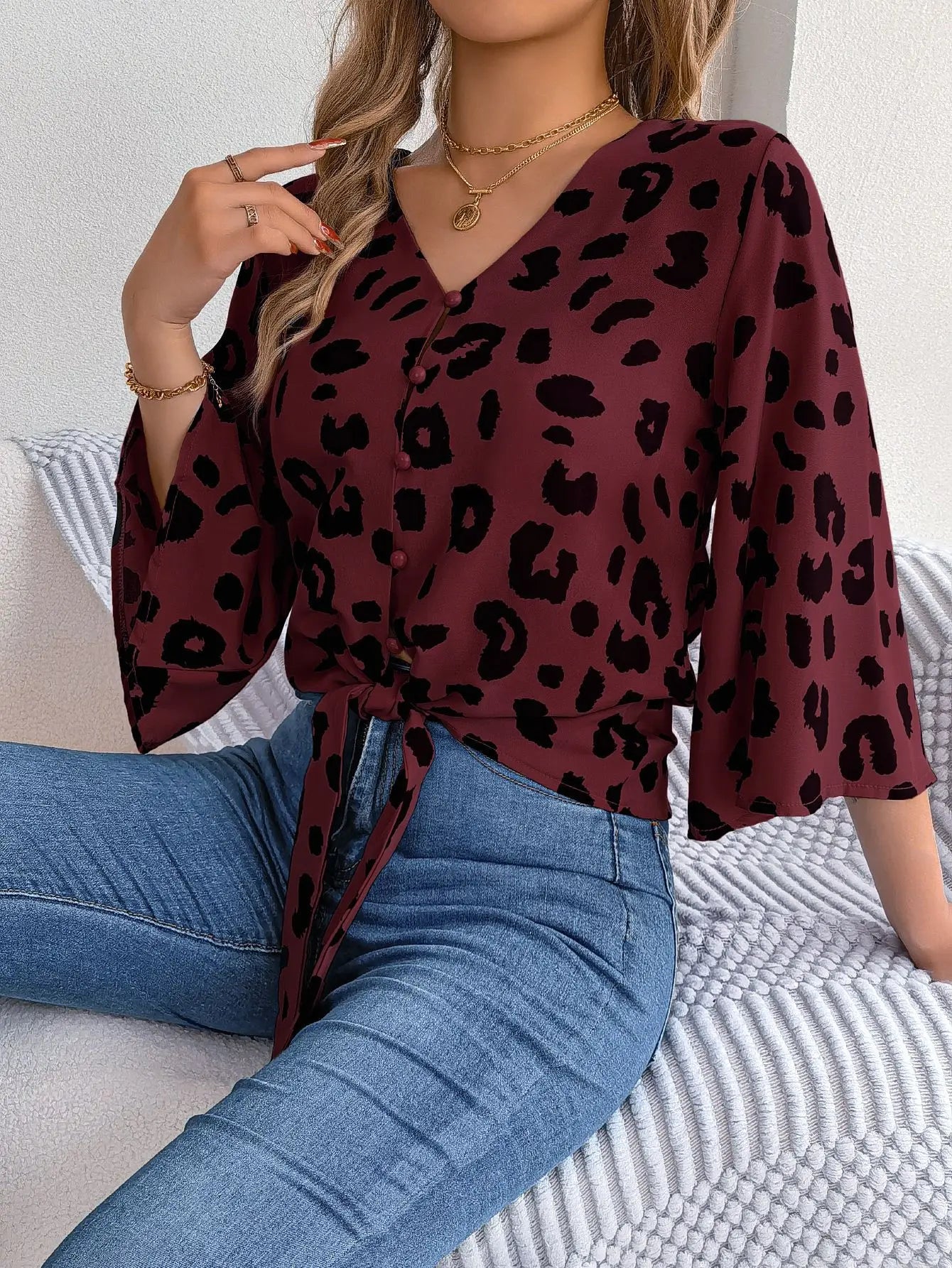 Femme Moderne: Leopard Print Elegance