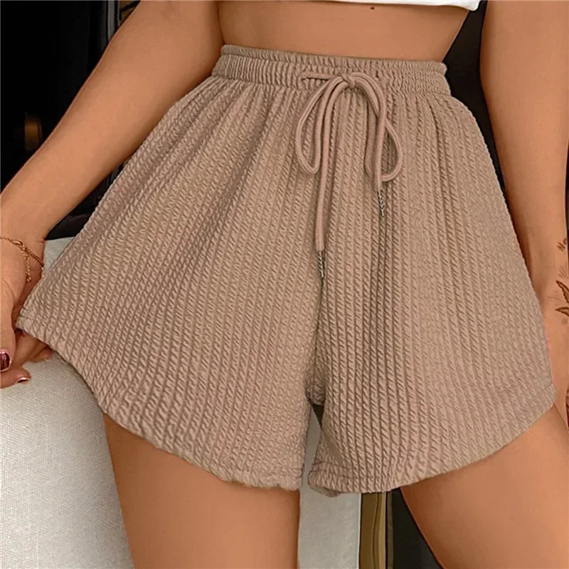 Casual Sports Shorts: Loose and Comfortable