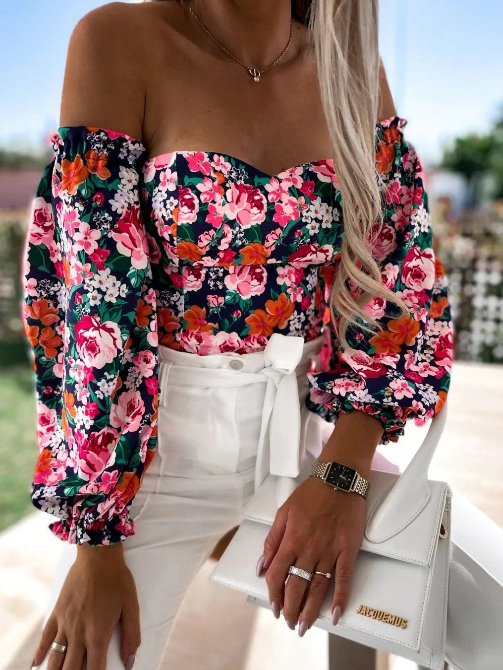 Casual Top: Floral Flair for a Stylish Summer