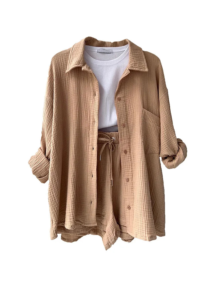 Casual Two-Piece: Summer Suit with Solid Charm