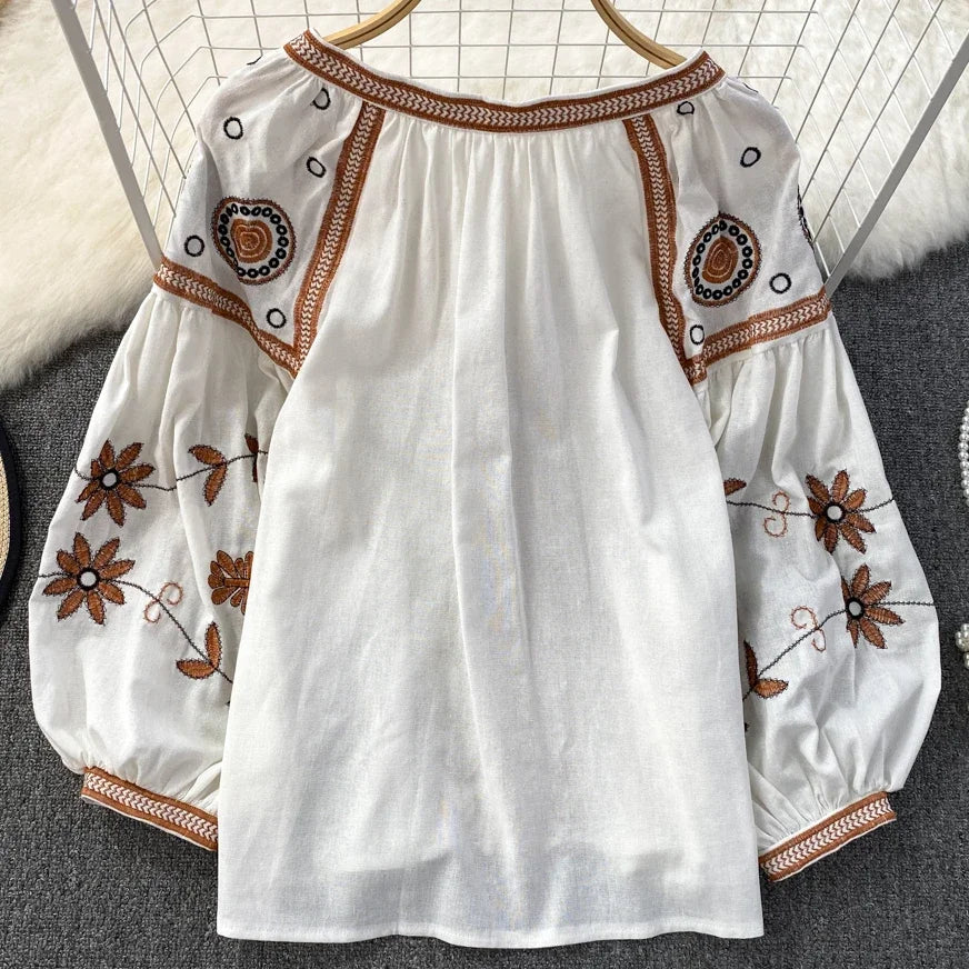 Casual Blouse: Long Sleeve Chic for a Relaxed Look