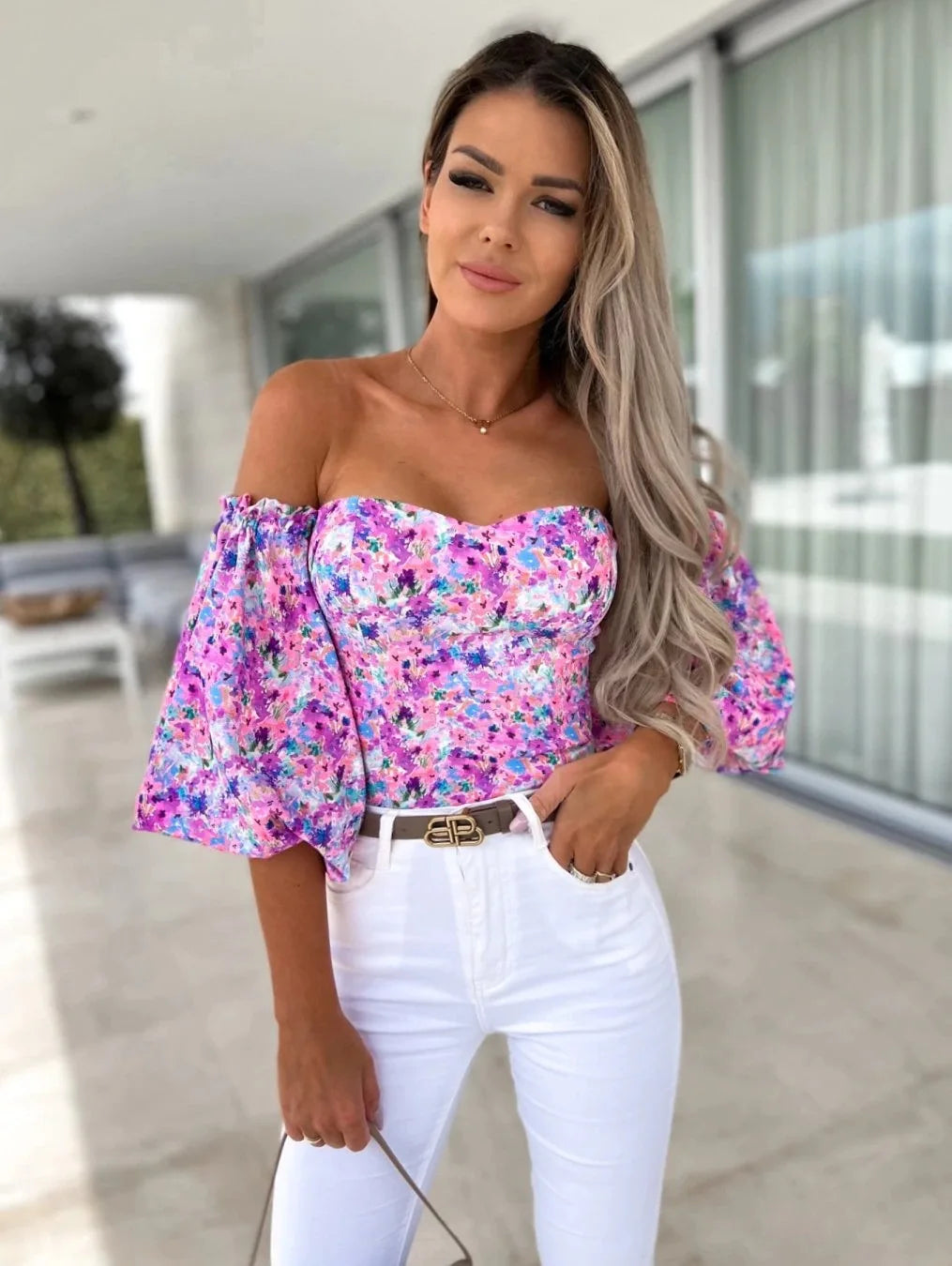 Casual Top: Floral Flair for a Stylish Summer