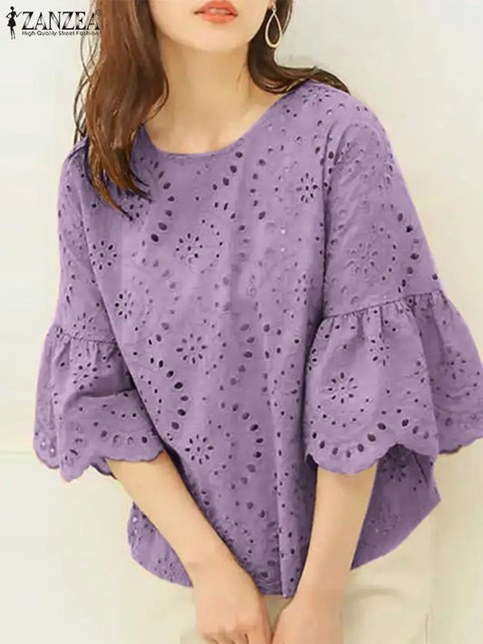 Elegant Top: Lace Details for a Holiday Vibe