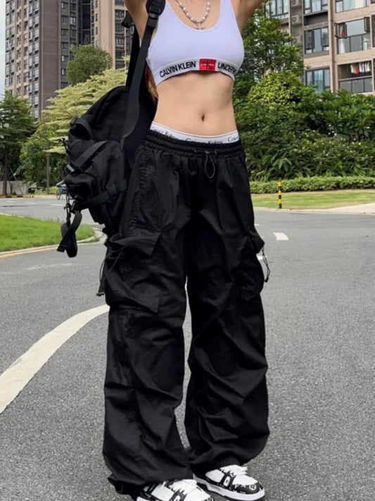 Streetwear Cargo: Parachute Style with Hippie Charm