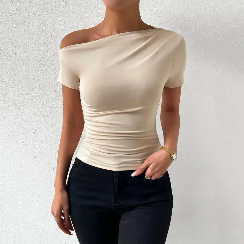 Sophisticated Blouse: Slim Fit with a Modern Twist