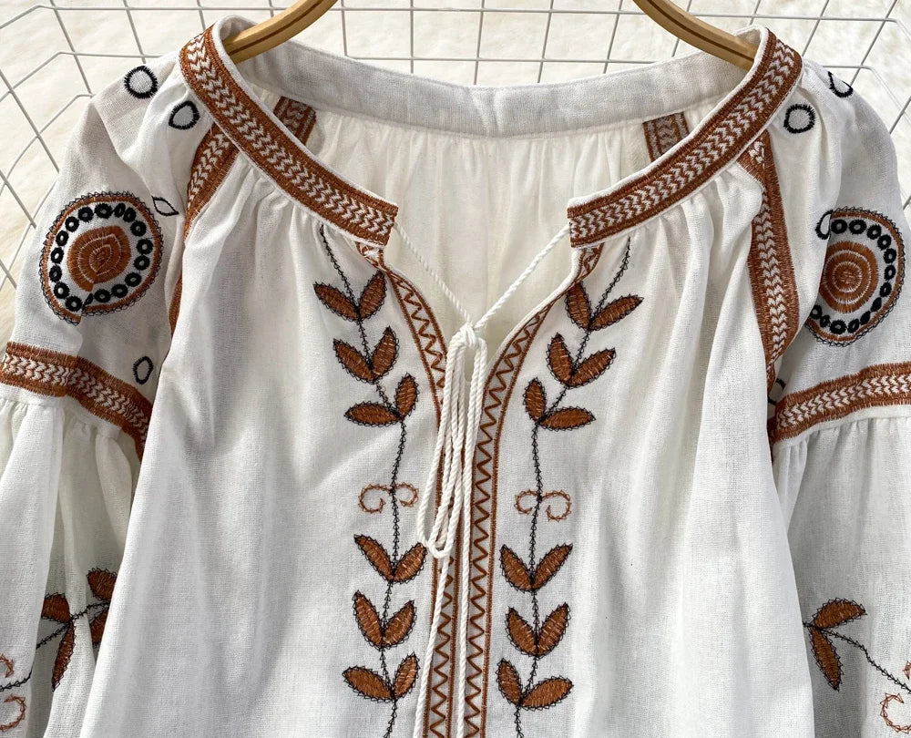 Casual Blouse: Long Sleeve Chic for a Relaxed Look