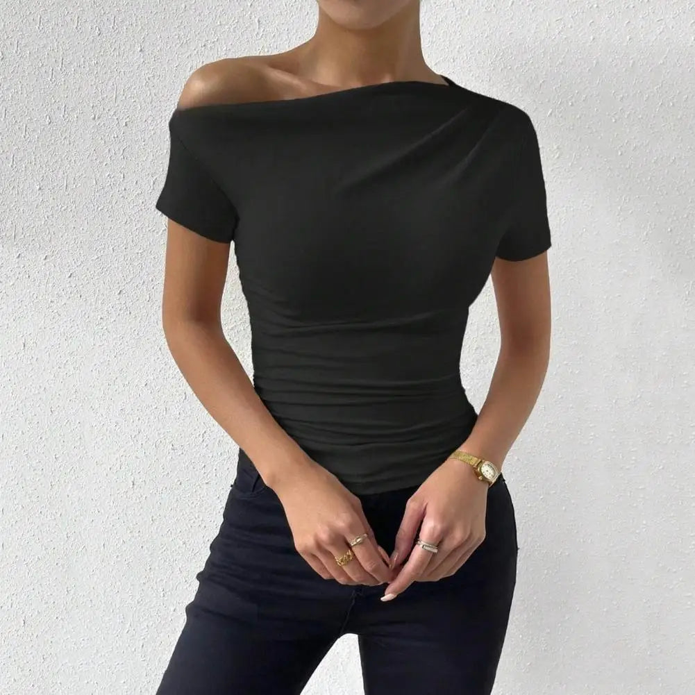 Sophisticated Blouse: Slim Fit with a Modern Twist