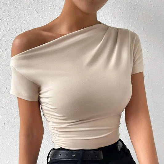 Sophisticated Blouse: Slim Fit with a Modern Twist